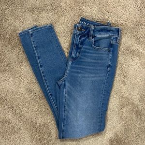 American Eagle ladies size 4 high-rise jegging dream jean